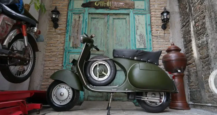 Modifikasi Vespa Antik, Merawat Karakter Lama dengan Sentuhan yang Lebih Personal